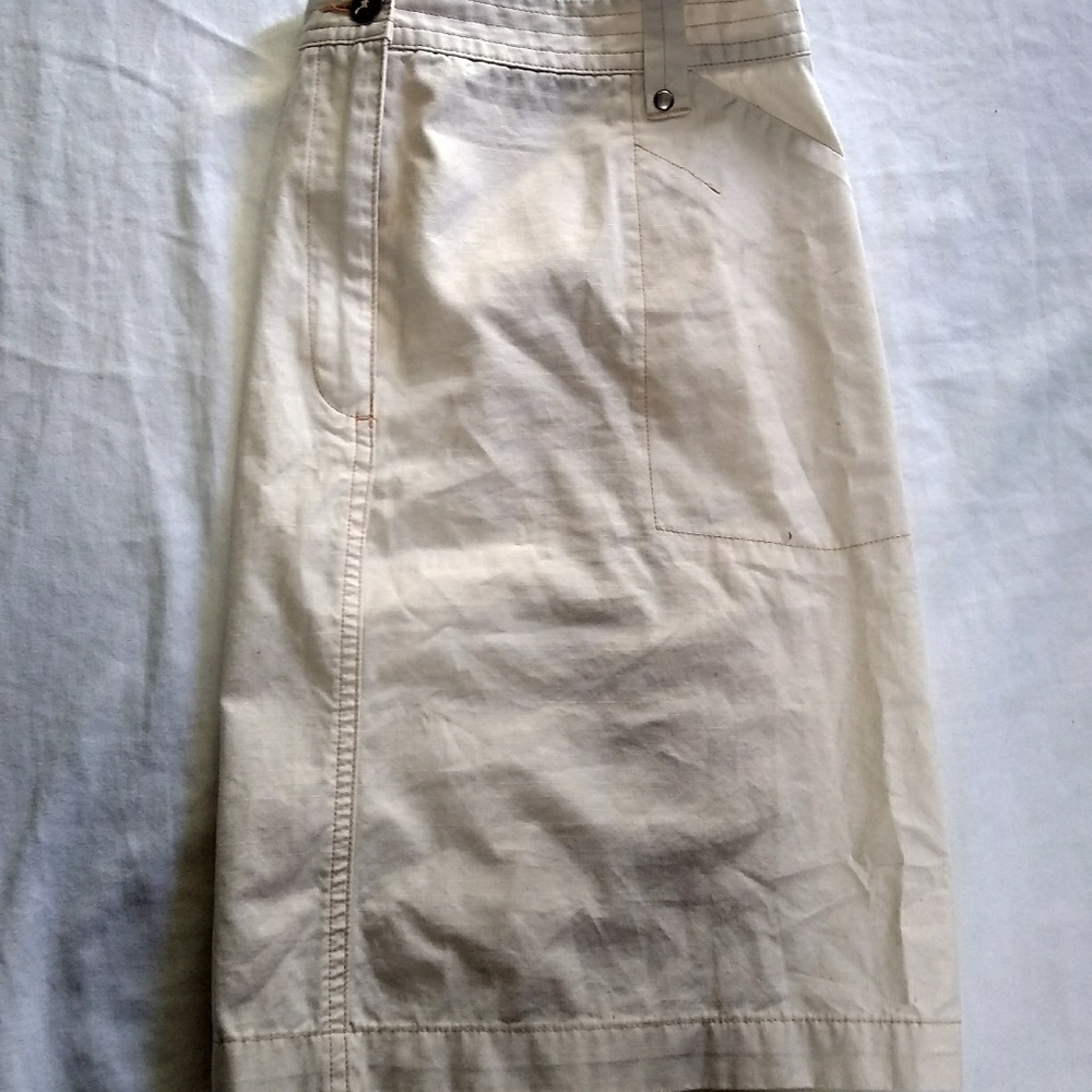 Creme skirt